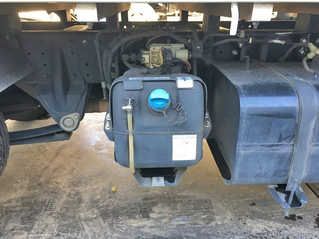 三菱ふそうキャンター平ボディ小型（2t・3t）[写真21]