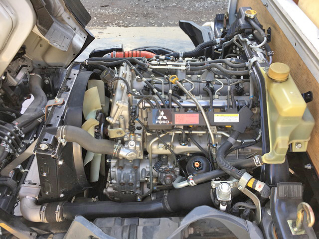 三菱ふそうキャンター平ボディ小型（2t・3t）[写真26]