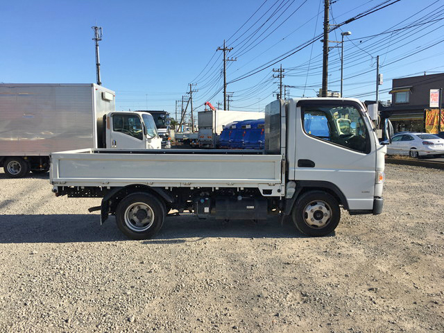 三菱ふそうキャンター平ボディ小型（2t・3t）[写真05]