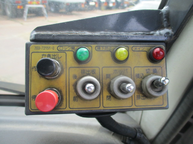 いすゞエルフパッカー車（塵芥車）小型（2t・3t）[写真22]