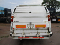 いすゞエルフパッカー車（塵芥車）小型（2t・3t）[写真06]