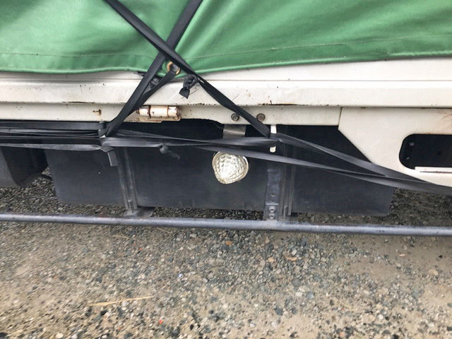 いすゞエルフ平ボディ小型（2t・3t）[写真20]