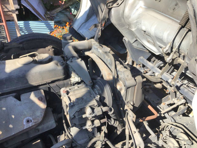 三菱ふそうキャンターユニック4段小型（2t・3t）[写真27]