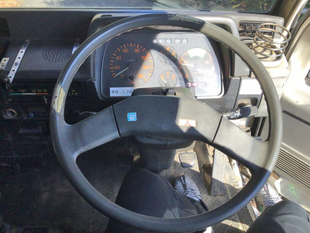 三菱ふそうキャンターユニック4段小型（2t・3t）[写真32]