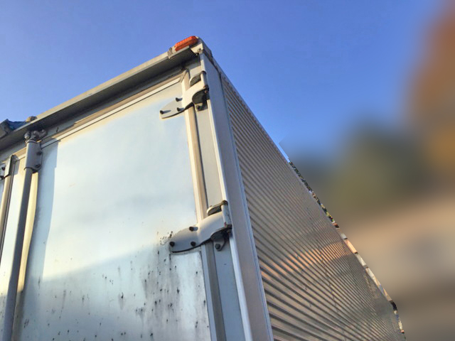 UDトラックスコンドルアルミウイング中型（4t）[写真08]