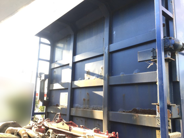 三菱ふそうスーパーグレート深ダンプ（土砂禁ダンプ）大型（10t）[写真11]