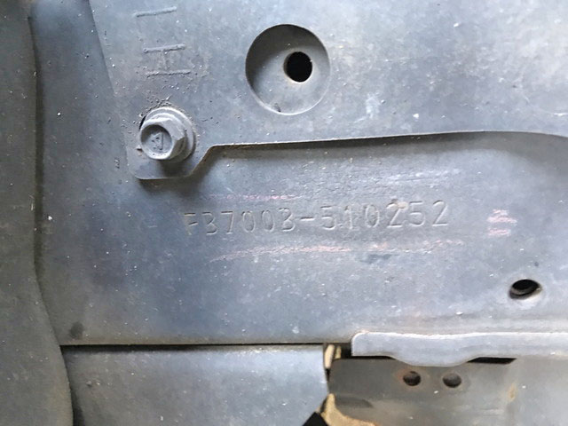 三菱ふそうキャンターガッツ平ボディ小型（2t・3t）[写真23]