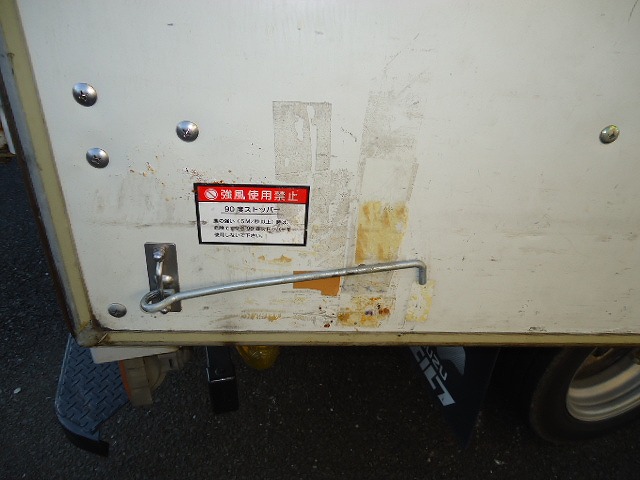 いすゞエルフアルミバン小型（2t・3t）[写真10]