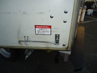 いすゞエルフアルミバン小型（2t・3t）[写真09]