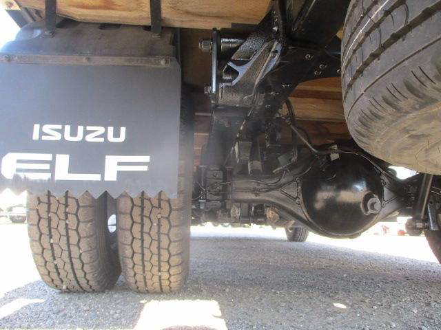 いすゞエルフ平ボディ小型（2t・3t）[写真25]