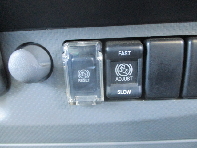 いすゞエルフ平ボディ小型（2t・3t）[写真33]