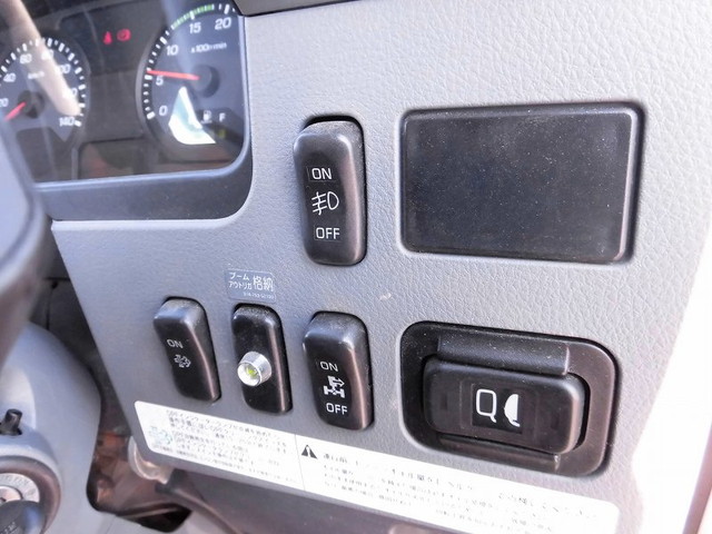 三菱ふそうファイタークレーン5段中型（4t）[写真20]