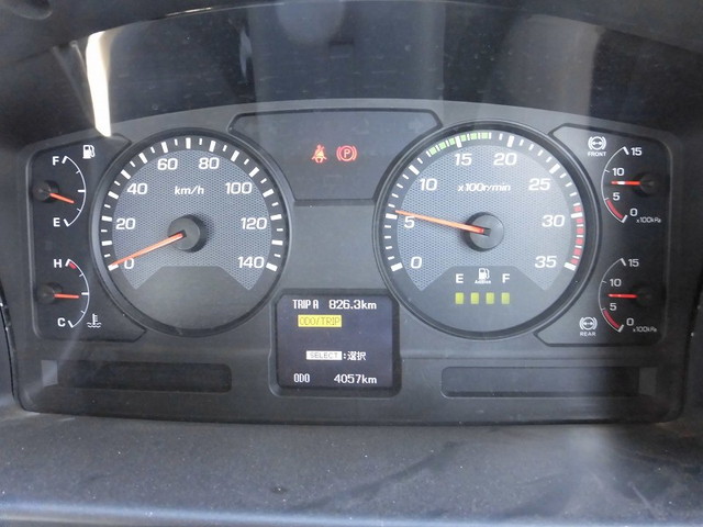 三菱ふそうファイタークレーン5段中型（4t）[写真21]