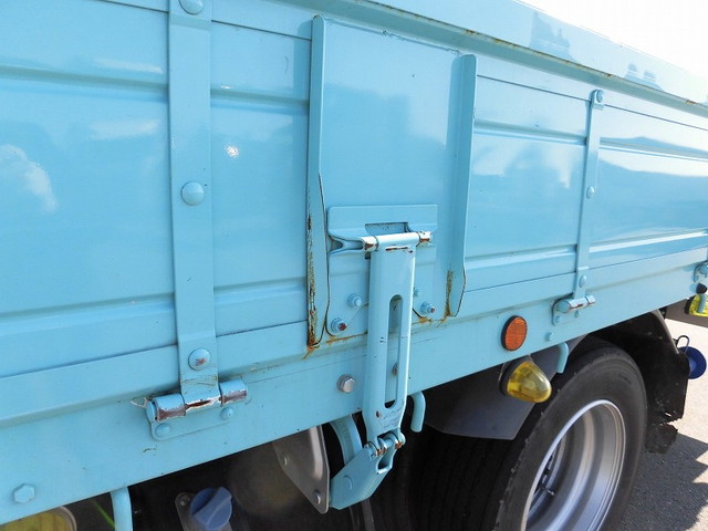 三菱ふそうファイタークレーン5段中型（4t）[写真29]