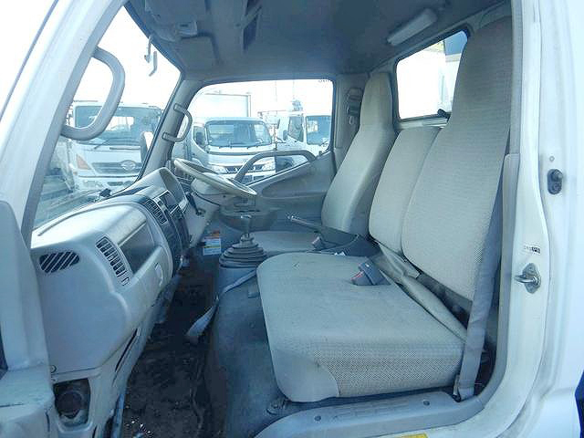 日野デュトロクレーン3段小型（2t・3t）[写真11]