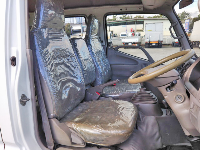 トヨタトヨエースダブルキャブ（Wキャブ）小型（2t・3t）[写真32]