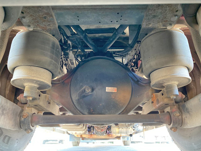 いすゞギガ冷蔵冷凍ウイング大型（10t）[写真23]