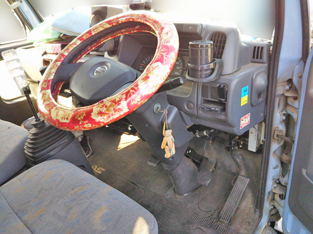 日産アトラス幌車小型（2t・3t）[写真24]