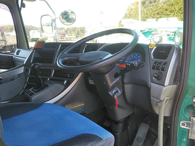 UDトラックスクオンクレーン4段大型（10t）[写真35]