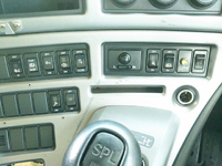 UDトラックスクオンクレーン4段大型（10t）[写真38]