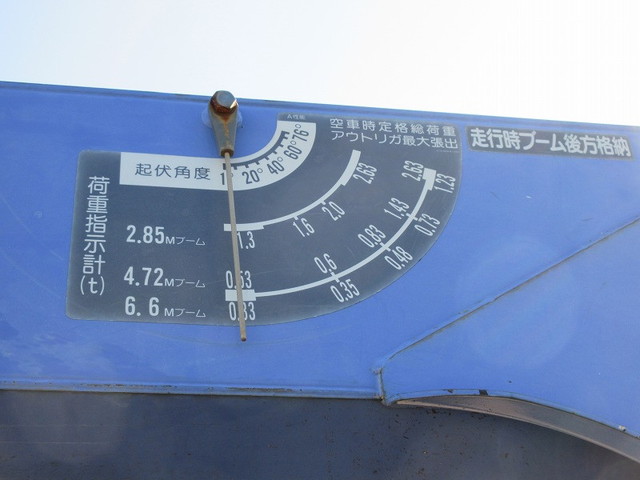 いすゞエルフクレーン3段小型（2t・3t）[写真10]