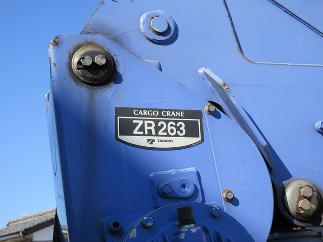 いすゞエルフクレーン3段小型（2t・3t）[写真12]