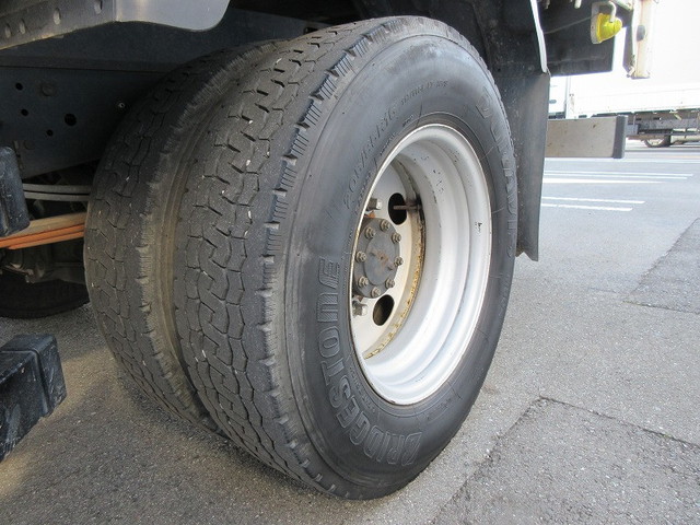 いすゞエルフクレーン3段小型（2t・3t）[写真22]