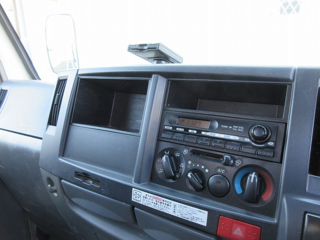 いすゞエルフクレーン3段小型（2t・3t）[写真31]