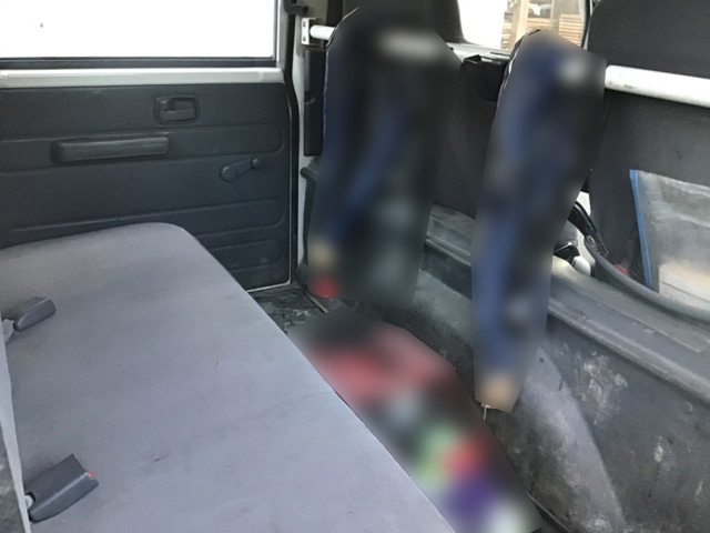 いすゞエルフダブルキャブ（Wキャブ）小型（2t・3t）[写真19]