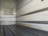 いすゞフォワード冷凍車（冷蔵車）中型（4t）[写真11]