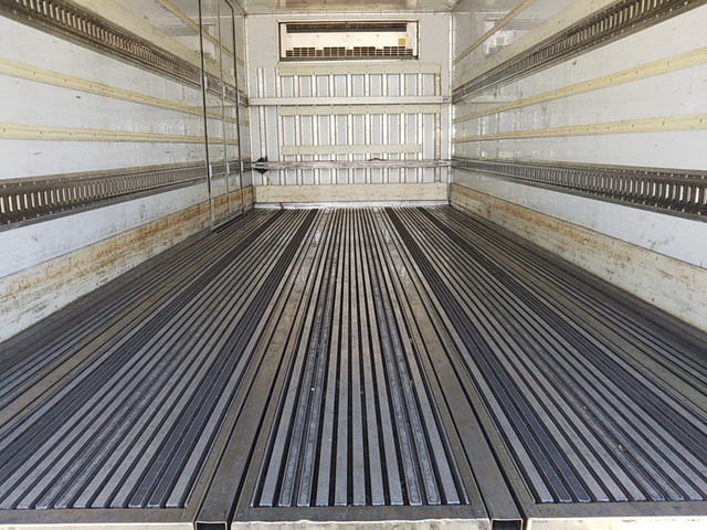 いすゞフォワード冷凍車（冷蔵車）中型（4t）[写真13]