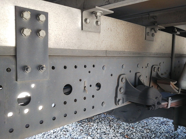 いすゞフォワード冷凍車（冷蔵車）中型（4t）[写真16]