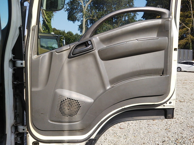 いすゞフォワード冷凍車（冷蔵車）中型（4t）[写真26]