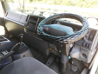 いすゞフォワード冷凍車（冷蔵車）中型（4t）[写真32]