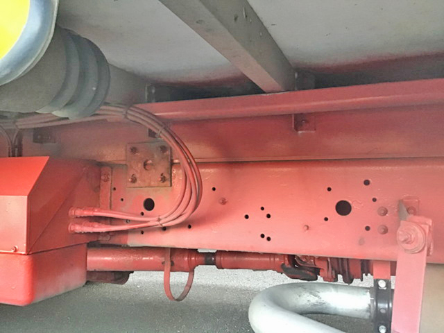 いすゞフォワードアルミウイング中型（4t）[写真18]