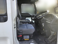 いすゞフォワードアルミウイング中型（4t）[写真27]