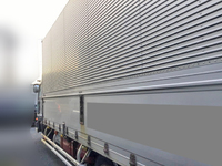 いすゞフォワードアルミウイング中型（4t）[写真04]