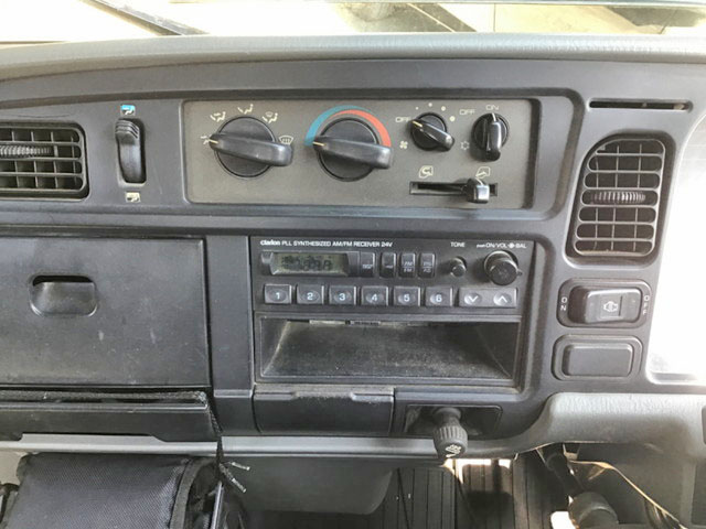 三菱ふそうキャンタークレーン4段小型（2t・3t）[写真28]