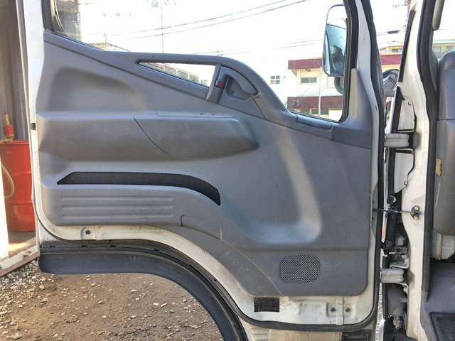 三菱ふそうキャンタークレーン5段小型（2t・3t）[写真26]