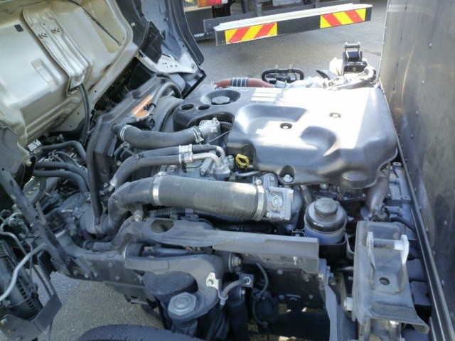 いすゞエルフオープントップバン小型（2t・3t）[写真23]