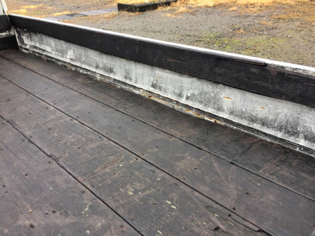 日産アトラス平ボディ小型（2t・3t）[写真10]