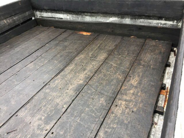 日産アトラス平ボディ小型（2t・3t）[写真13]