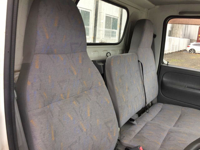 日産アトラス平ボディ小型（2t・3t）[写真25]