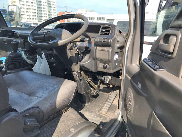 いすゞエルフキャリアカー小型（2t・3t）[写真19]