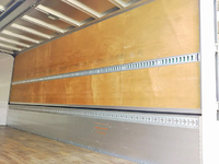 いすゞフォワードアルミウイング中型（4t）[写真11]