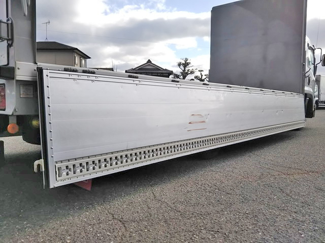 いすゞフォワードアルミウイング中型（4t）[写真16]