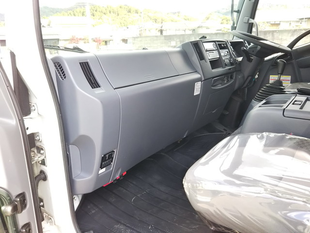 いすゞフォワードアルミウイング中型（4t）[写真30]