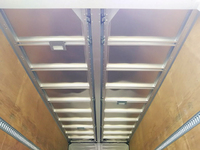 いすゞフォワードアルミウイング中型（4t）[写真09]