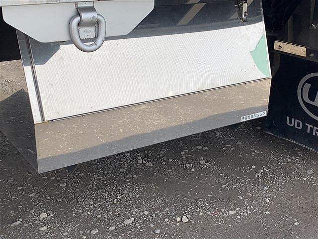 UDトラックスクオンアルミブロック大型（10t）[写真16]