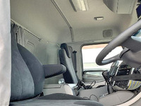 UDトラックスクオンアルミブロック大型（10t）[写真19]